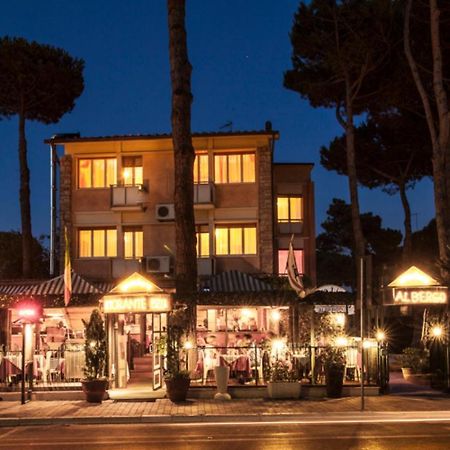 Hotel Il Cavaliere Nero Tirrenia Exterior photo